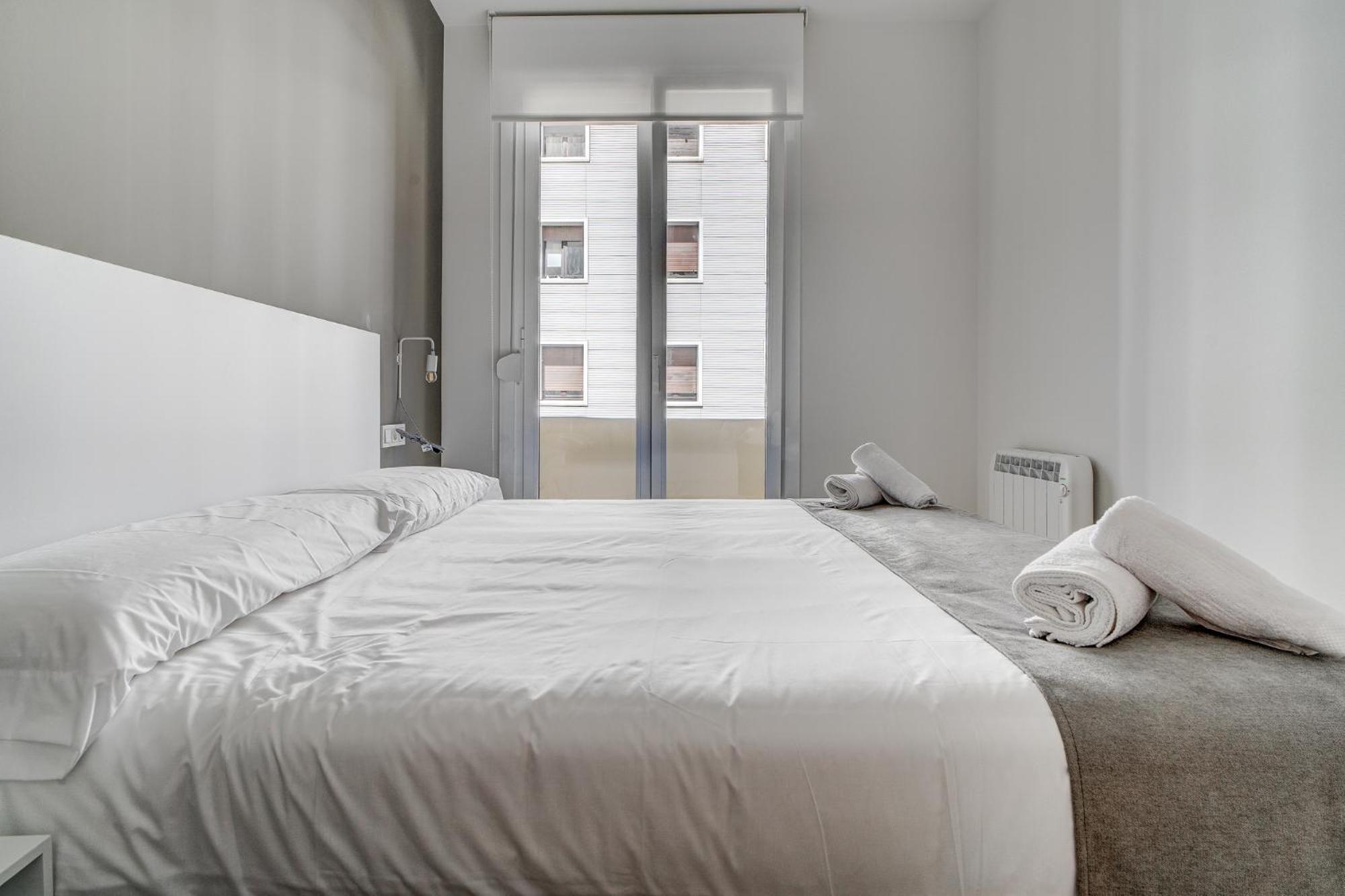 Apartamentos Gran Via By Sanse Holidays San Sebastián Eksteriør billede