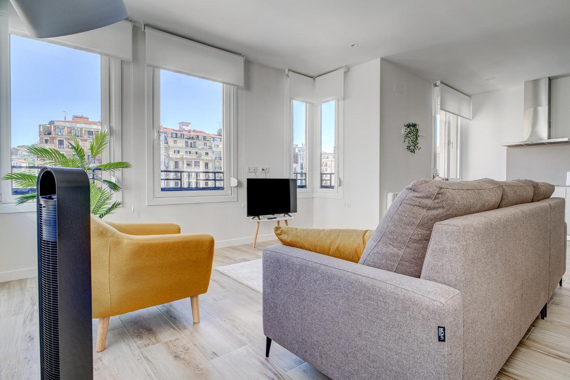 Apartamentos Gran Via By Sanse Holidays San Sebastián Eksteriør billede
