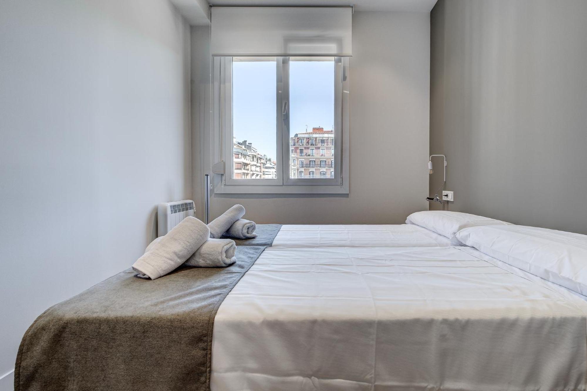 Apartamentos Gran Via By Sanse Holidays San Sebastián Eksteriør billede