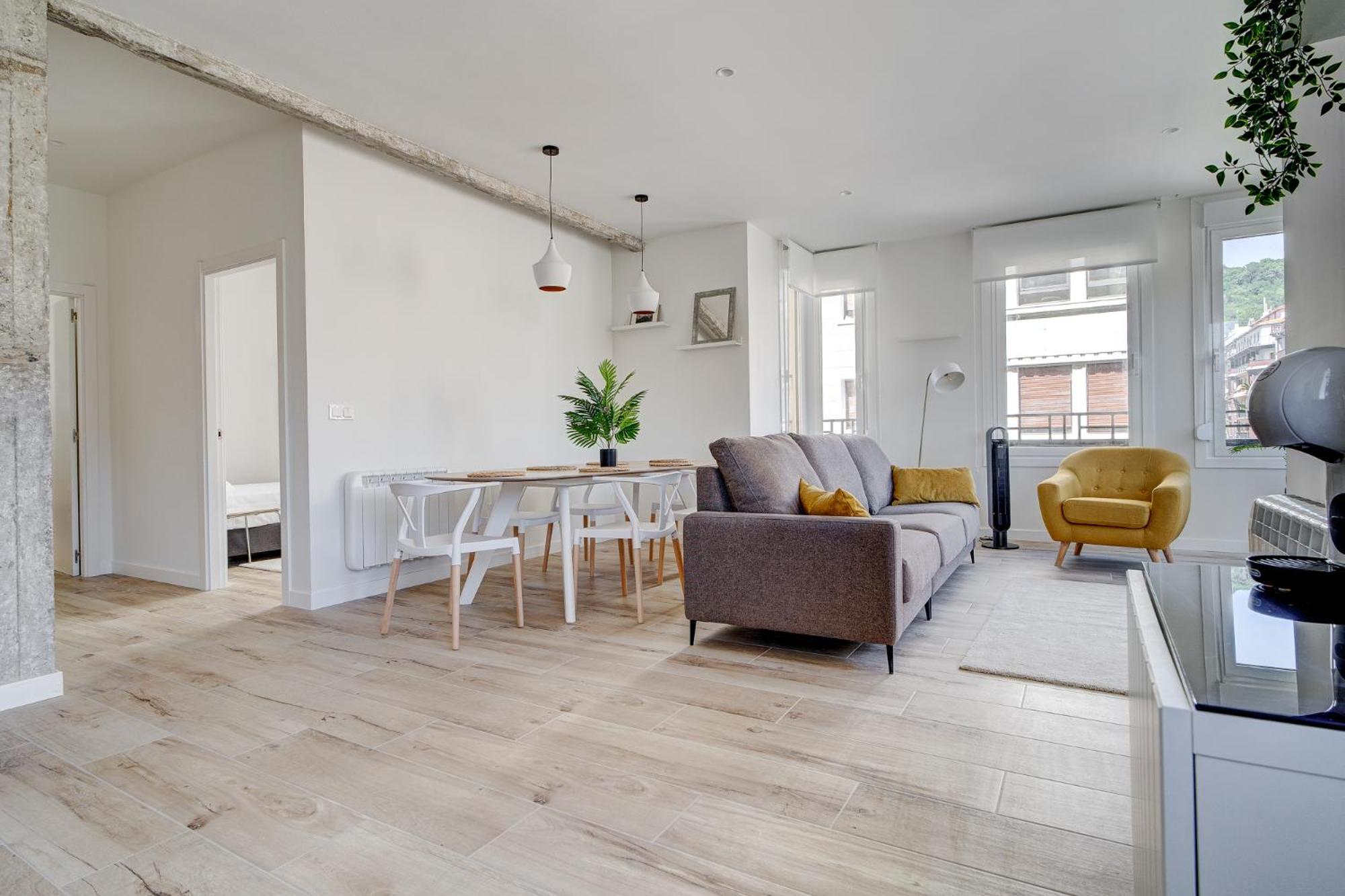 Apartamentos Gran Via By Sanse Holidays San Sebastián Eksteriør billede