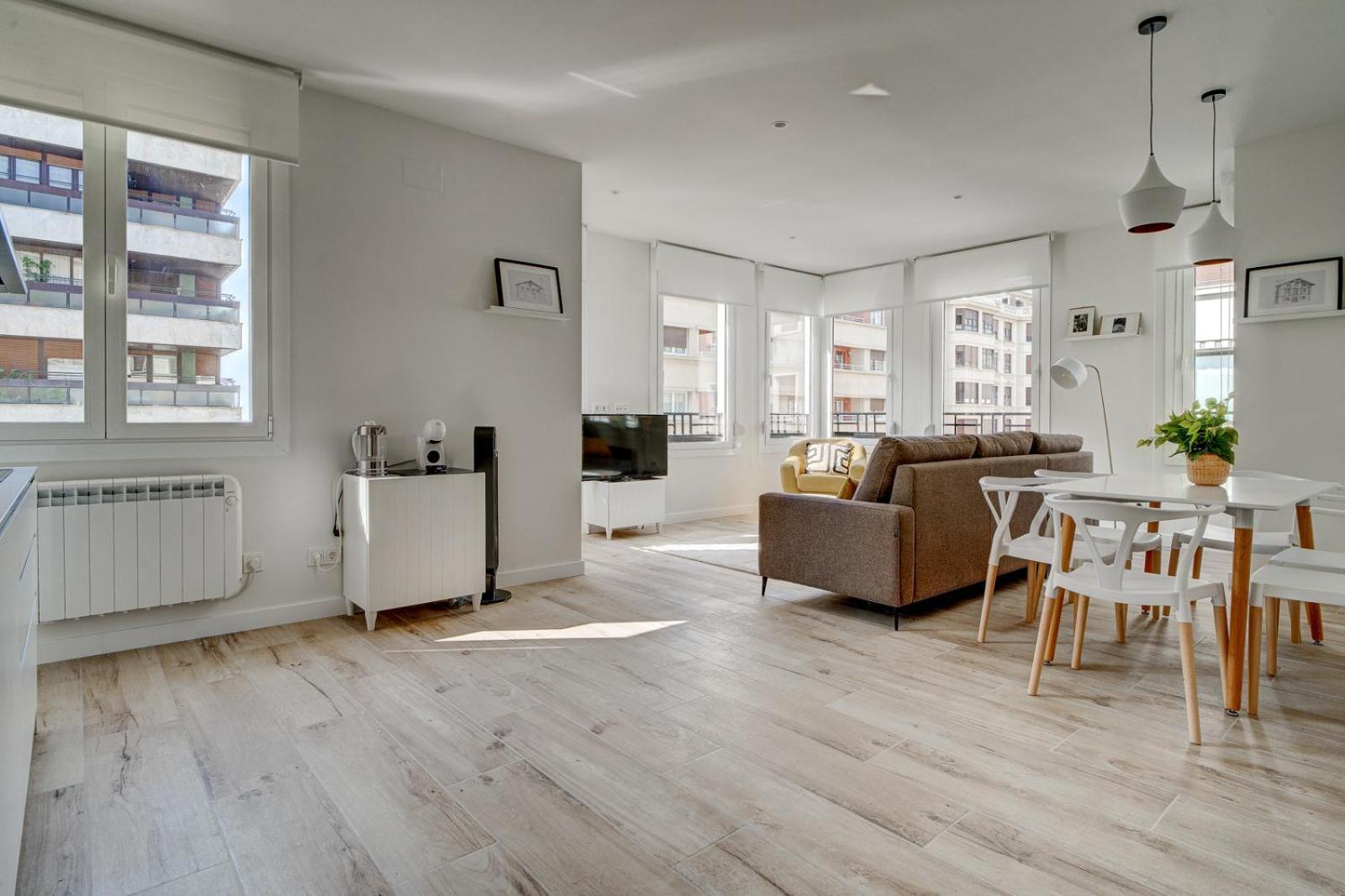 Apartamentos Gran Via By Sanse Holidays San Sebastián Eksteriør billede