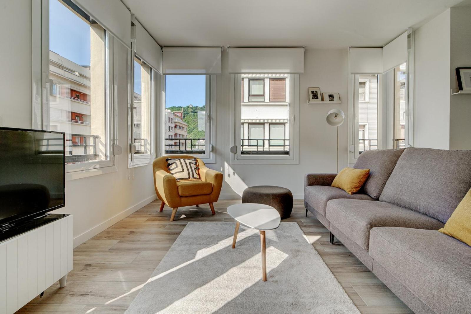 Apartamentos Gran Via By Sanse Holidays San Sebastián Eksteriør billede