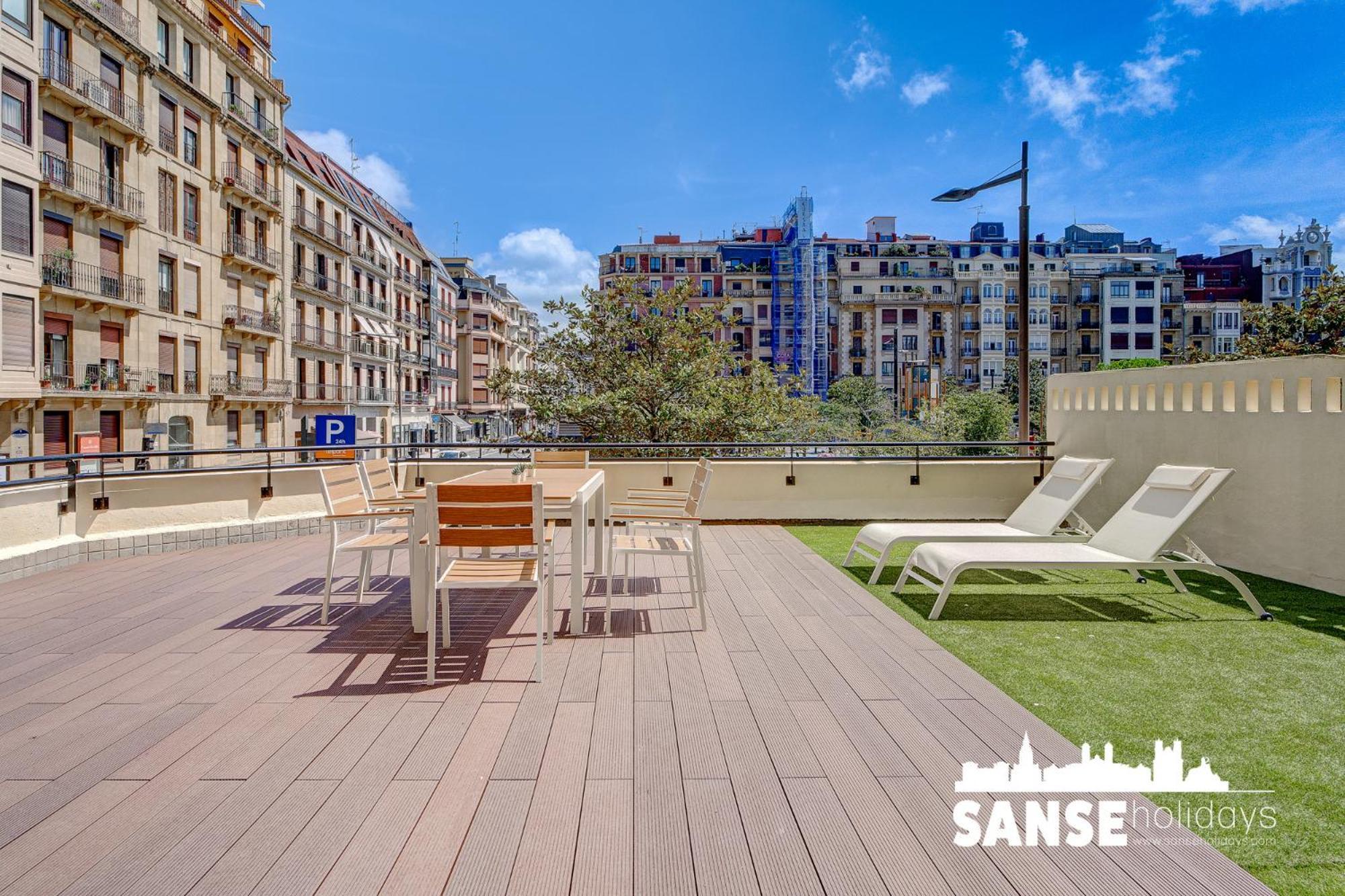 Apartamentos Gran Via By Sanse Holidays San Sebastián Eksteriør billede
