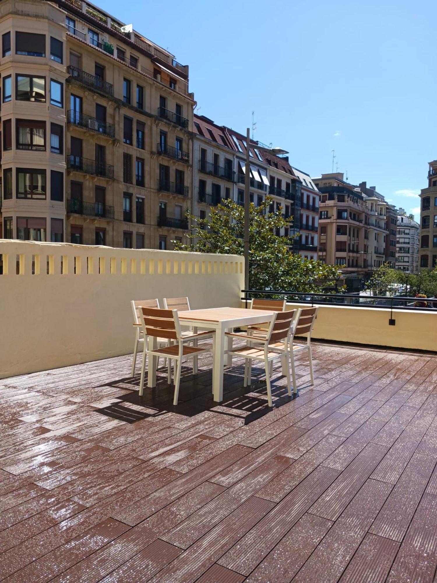 Apartamentos Gran Via By Sanse Holidays San Sebastián Eksteriør billede