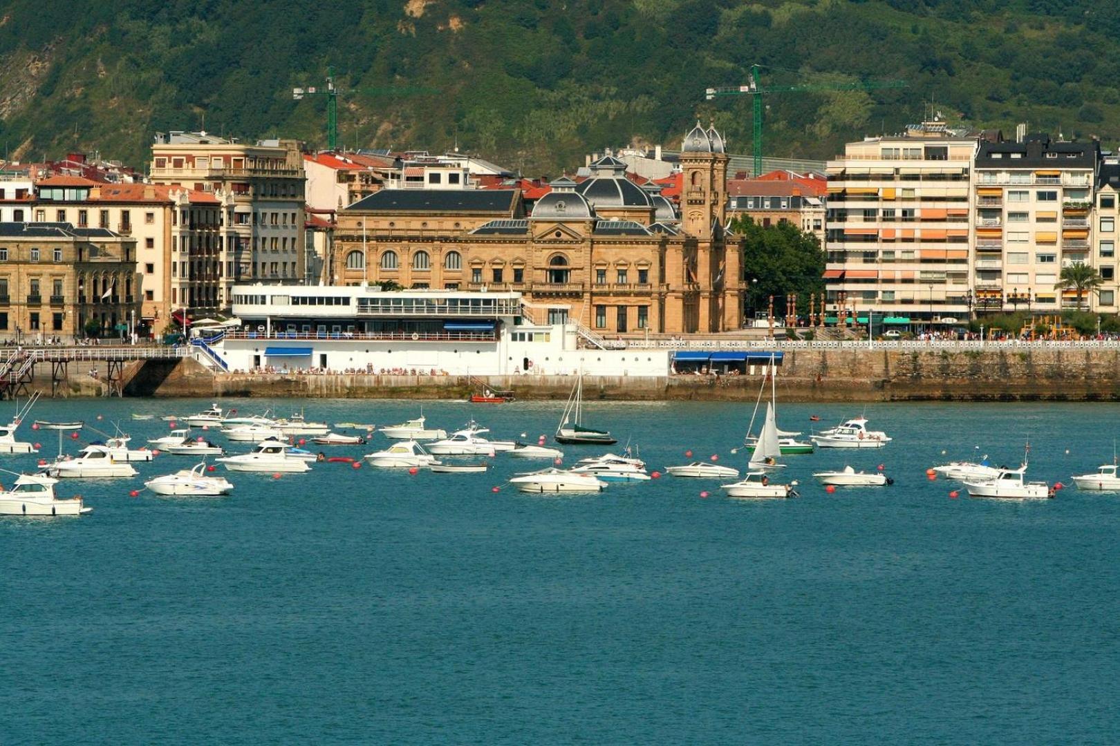 Apartamentos Gran Via By Sanse Holidays San Sebastián Eksteriør billede